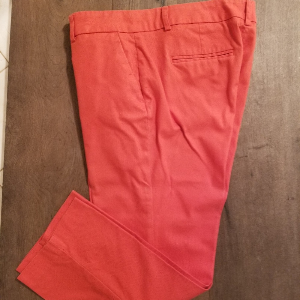 Slim Capri by Dalia
